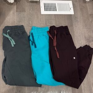 FIGS BRAND - 2 pairs!! HIGH WAIST UMAN RELAXED JOGGERS - Charcoal, Aqua